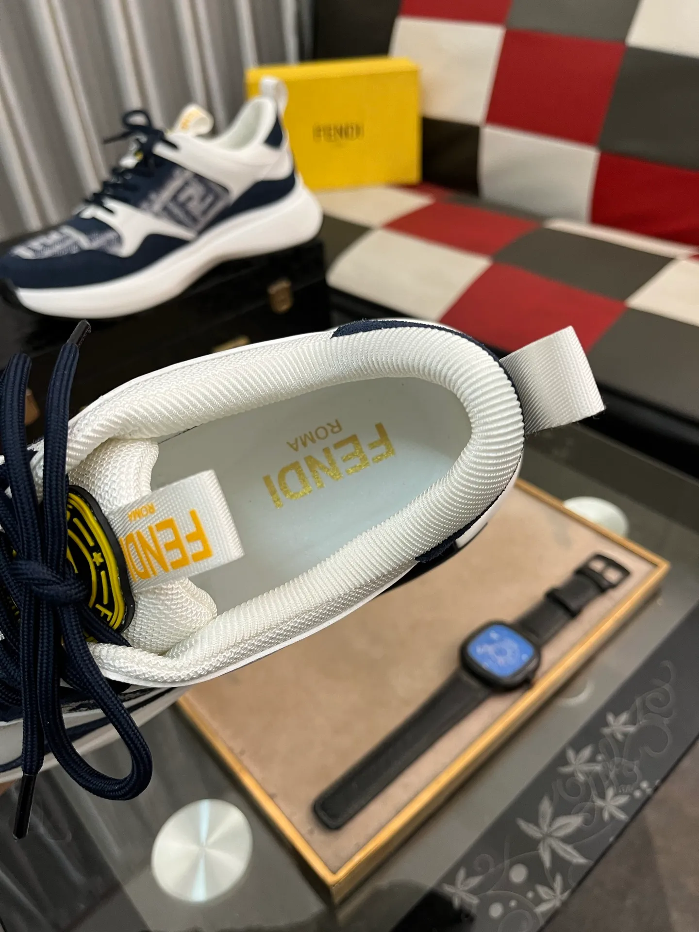 Men's shoes 💰458⌚️⌚️FENDI "FENDI" Regular size: 38-44 (casual shoes) Product materials: Selected cowhide upper, soft sheepskin lining; original outsole. 6️⃣colors available